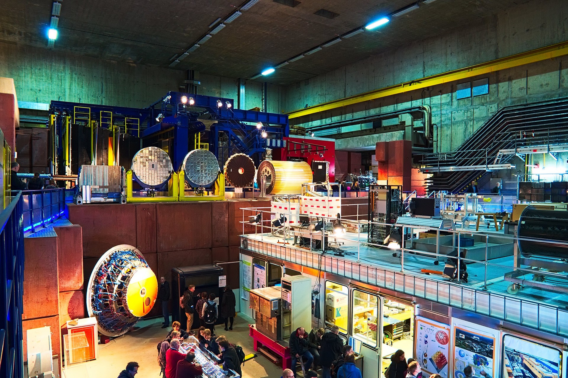HERA-Experimentierhalle